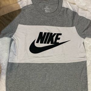 Boys Nike tee